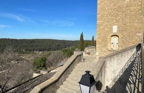 Cornillon-Confoux House | Village house on 2 levels with 2 bedrooms and 2 terraces