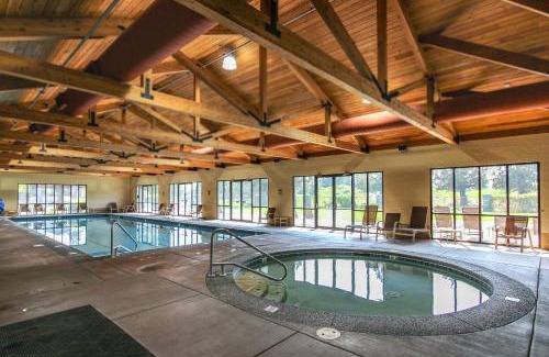 Redmond House | Village Loop View