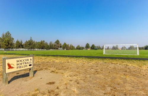 Redmond House | Village Loop View