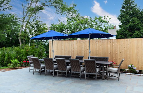 Dennis House | Village Luxury- Mayflower Beach Private Parking- Sleeps 18