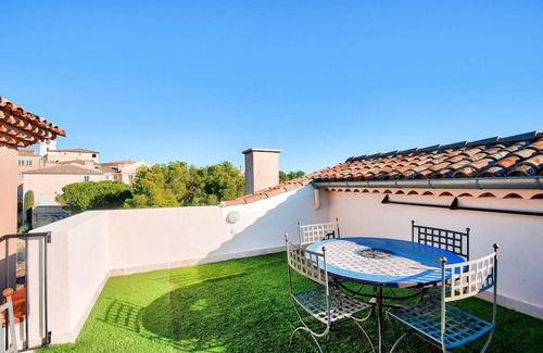 Pont Royal Apartment | Village Pont Royal in Provence - maeva Home - Apartment 3 rooms 4 people with fitted terrace - Prestige - super Home
