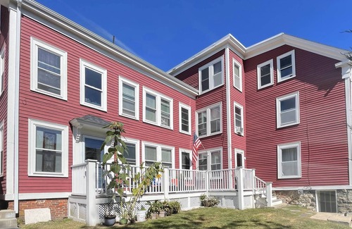 Marblehead Condo | Village Retreat: Walk to Charming Historic Town, Off Street Parking, Private Deck, Grill