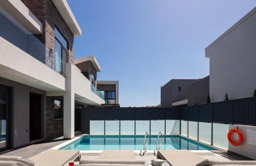 Daratsos Villa | VillAgioi - Luxury villas, Private Pools, 450m to the Beach