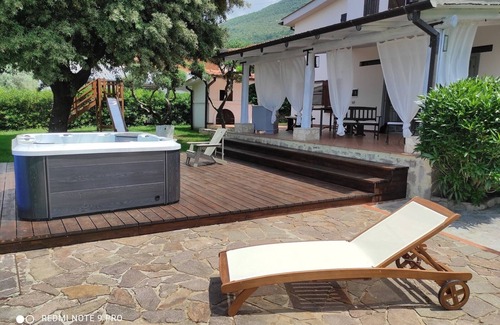 Terracina House | Villamaura, in the nature of the mountains, a stone's throw from the sea