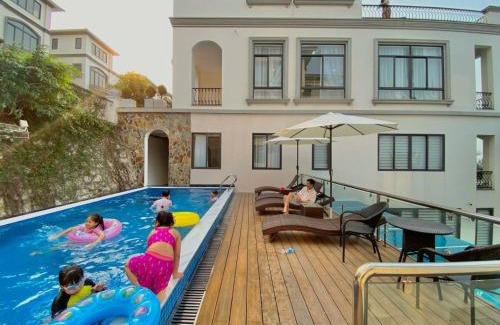Bai Chay Apartment | Villas beverlyhill Hạ Long bể bơi vô cực view biển