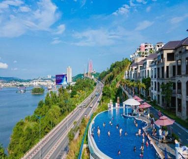 Bai Chay Apartment | Villas beverlyhill Hạ Long bể bơi vô cực view biển