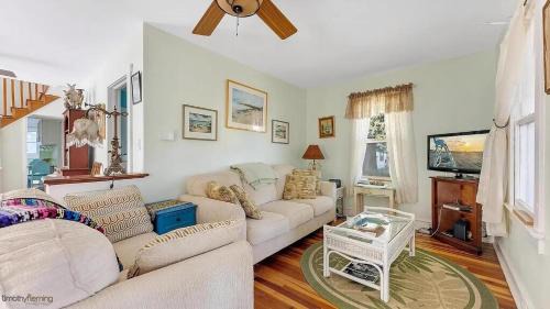 Villas House | Villas Cottage By The Bay