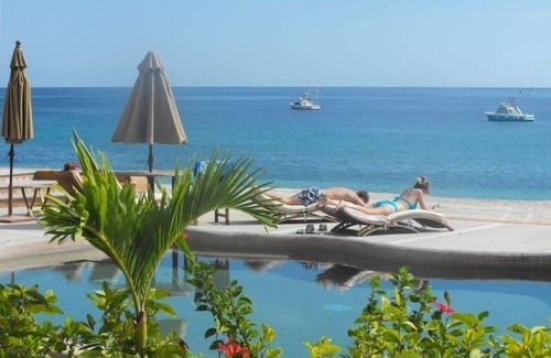 Los Barriles Condo | VILLAS DE CORTEZ, Beachfront, Poolside, , 1 BR Condo, 24 Pickleball Courts