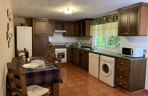El Paso House | Villas Las Cercas, holiday home with Wi-Fi, swimming pool and parking