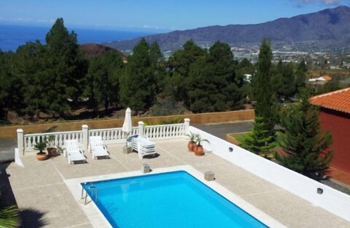 El Paso House | Villas Las Cercas, holiday home with Wi-Fi, swimming pool and parking
