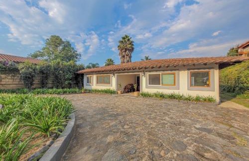 El Santuario Villa | Villas Valle
