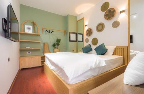 Hang Trong Apartment | Villaxe Drumie, 50m to Hoan Kiem lake - by Antique