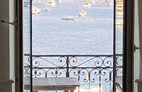 Villefranche-sur-Mer Apartment | Villefranche centre, 3 bed waterfront, very large, quiet, No stairs , Sunny