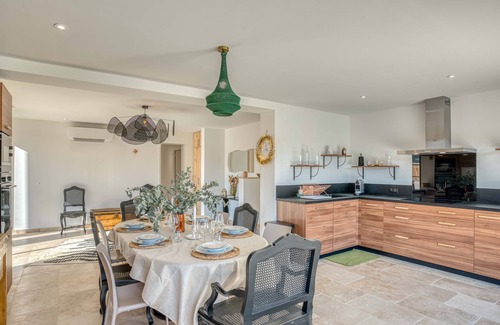 Villereal House | Villeréal - Luxury gîte with swimming pool, ideal for 10 people