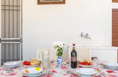 San Pietro in Bevagna House | Villetta Anastasia by BarbarHouse