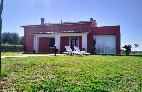 Cecina House | Villetta Fedora immersa nel verde