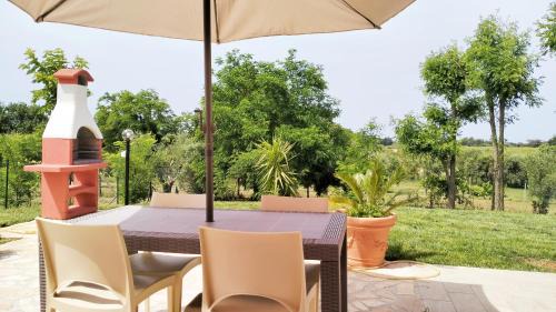 Cecina House | Villetta Fedora immersa nel verde