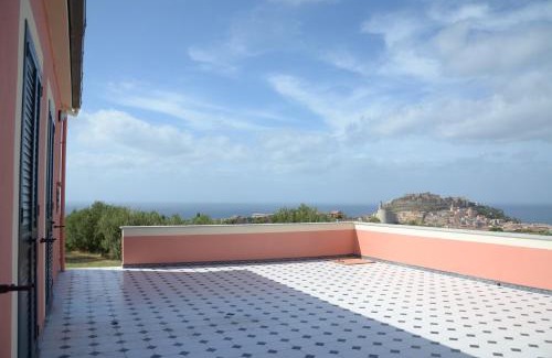 Castelsardo House | Villetta Olivia Casa in collina vista mare