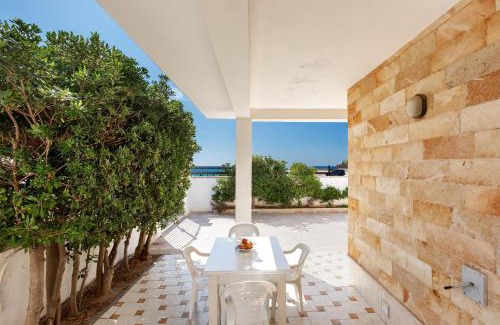 Torre Castiglione House | Villetta Sapore di sale by BarbarHouse
