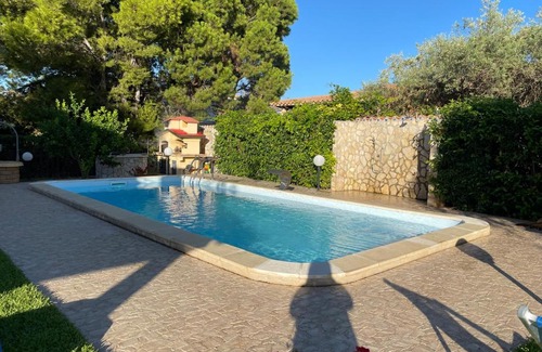 Torre Colonna-sperone Villa | Villino Giulia