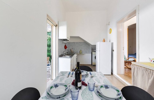 Sant'Isidoro House | Villino I Raggi di Sole - PT by BarbarHouse