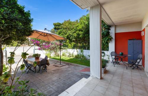San Cataldo House | Villino Silvana by BarbarHouse