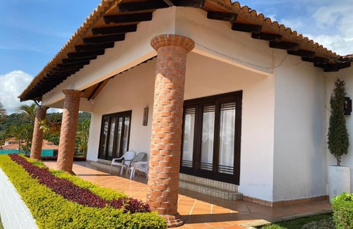 Calima Villa | Villla Celeste, 5 Minutes From Lake Calima
