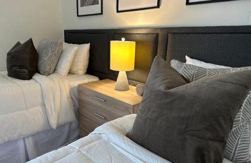 Atlanta Apartment | Vine City Home - Duplex - 3 Mins From GWCC & Mercedes- Benz Stadium