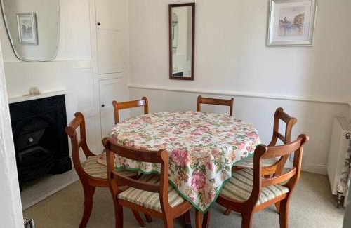 Sandgate House | Vine Cottage - Sandgate