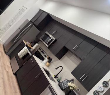 Hollywood Apartment | Vine Loft FREE DESIGNATED PARKING & WIFI close to Universal Studios
