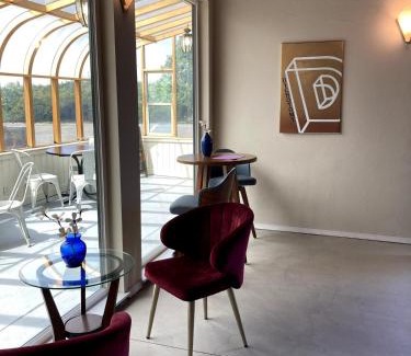 Outlook House | Vineyard and winery guest house