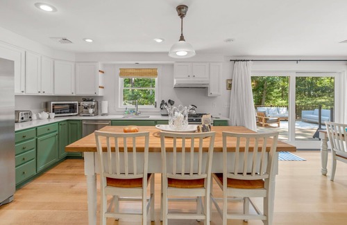 Tisbury House | Vineyard Haven House: Fire Pit, BeachNearby & Garden View