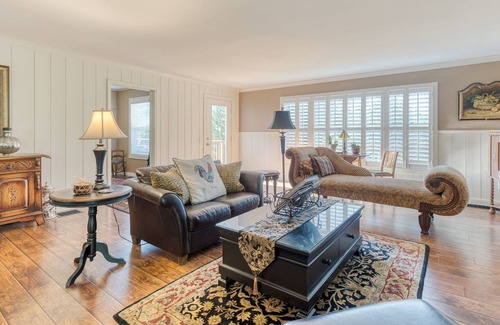 Freeland House | Vineyard House - Walk to Downtown Freeland