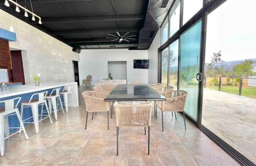 Valle de Guadalupe Villa | Vineyard l Privacy l Terrace l BBQ l Playground FINCA MD