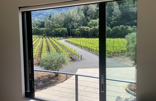 Calistoga Cottage | Vineyard View Guest House