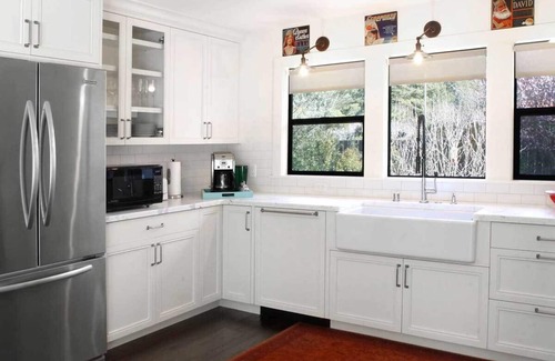 Guerneville House | Vineyard View. Main house + Swimming Pool; a Resort Feel in a Vineyard Setting!