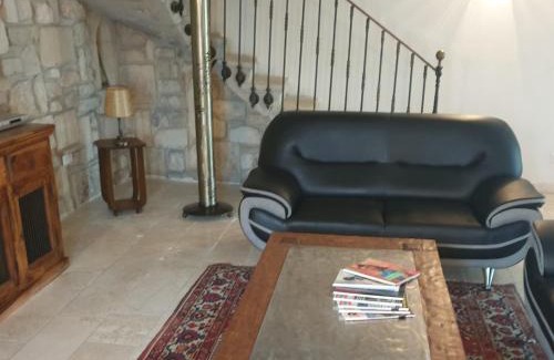 Montfrin Villa | Vineyard Villa in Montfrin