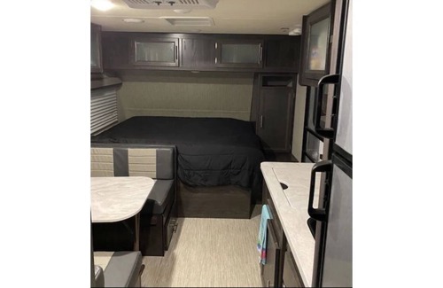 Grapevine House | Vineyards Campground - Lake Grapevine (RV Rental with Delivery & Pick Up Only)