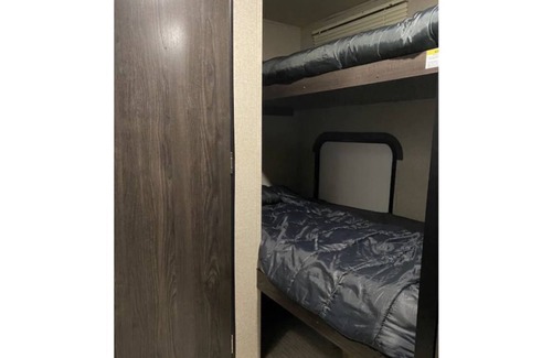 Grapevine House | Vineyards Campground - Lake Grapevine (RV Rental with Delivery & Pick Up Only)