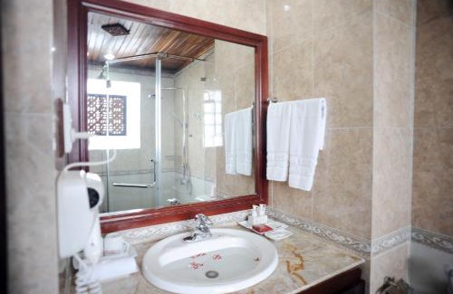 Minh An Resort | Vinh Hung Riverside Resort & Spa