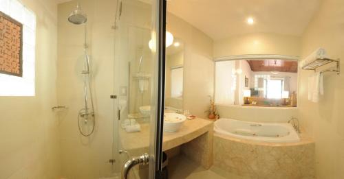 Minh An Resort | Vinh Hung Riverside Resort & Spa