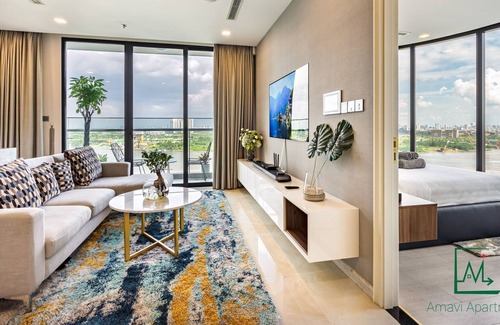 Ben Nghe Condo | VINHOMES LUXURY & SPACIOUS Condo for Group/Family w/ STUNING VIEW - 3/BEDS