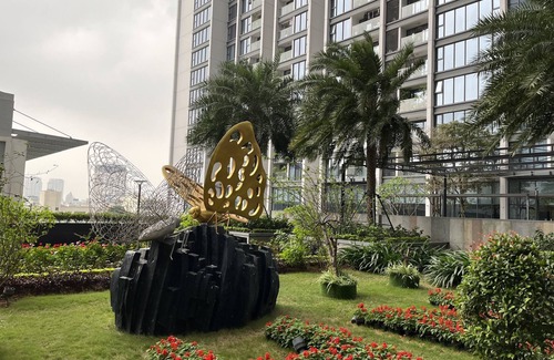 Ngoc Khanh Apartment | Vinhomes Metropolis 3Brs