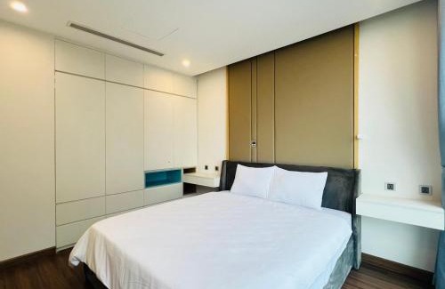 Ngoc Khanh Apartment | Vinhomes Metropolis By Kim Ma