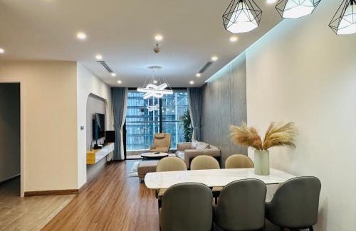 Ngoc Khanh Apartment | Vinhomes Metropolis By Kim Ma