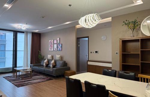 Ngoc Khanh Apartment | Vinhomes Metropolis Ha Noi 3 Bedroom