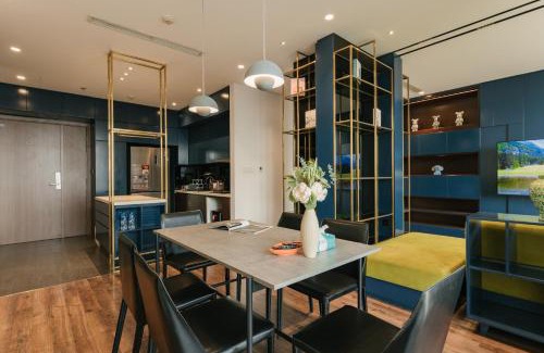 Ngoc Khanh Apartment | Vinhomes Metropolis Hanoi - South Land