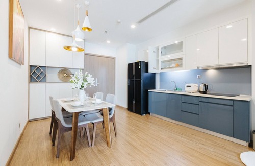 Ngoc Khanh Apartment | Vinhomes Metropolis Hanoi - South Land