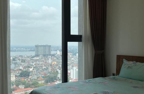 Ngoc Khanh Apartment | Vinhomes Metropolis Luxury Apt 3Br near Lotte