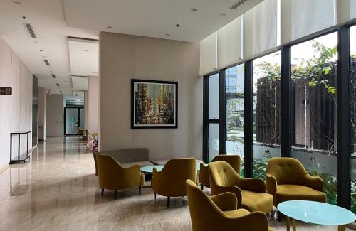Ngoc Khanh Apartment | Vinhomes Metropolis Luxury Apt 3Br near Lotte